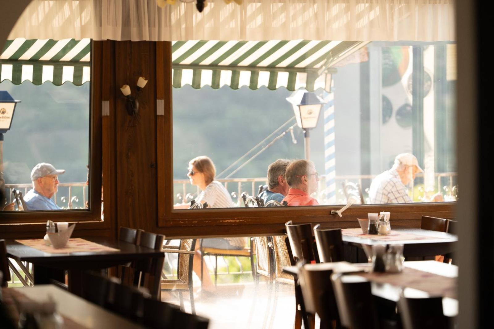 Hotel Restaurant Moselblick Wintrich Exteriér fotografie